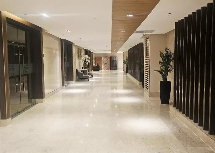 Near Mall Of Asia, Moa Arena, Smx Picc & Naia - Fionah Manila